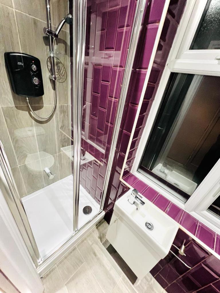 London Crescent House Top Location Ensuites Rooms Great Value المظهر الخارجي الصورة
